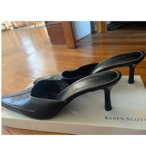 Karen Scott heels 👠